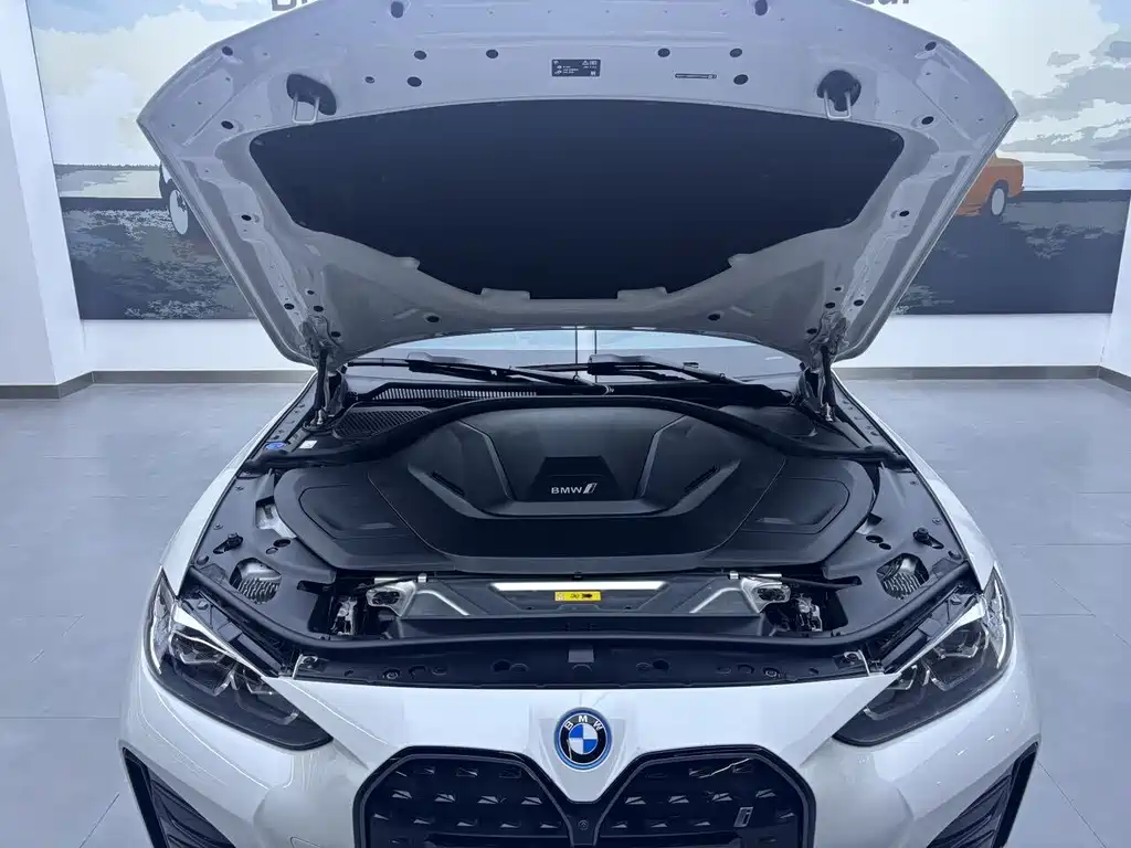 BMW i4 2022 eDrive40