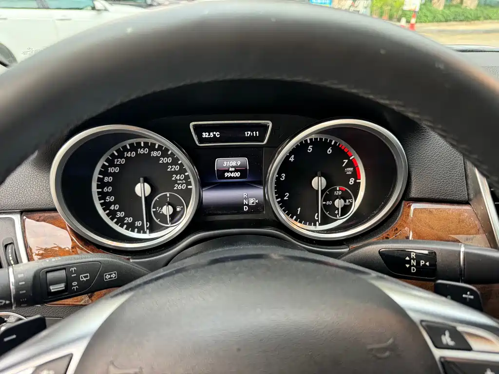 Mercedes-Benz M-Class — миниатюра 8