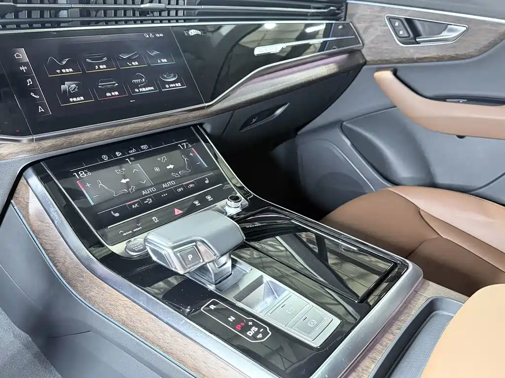 Audi Q7 — миниатюра 8