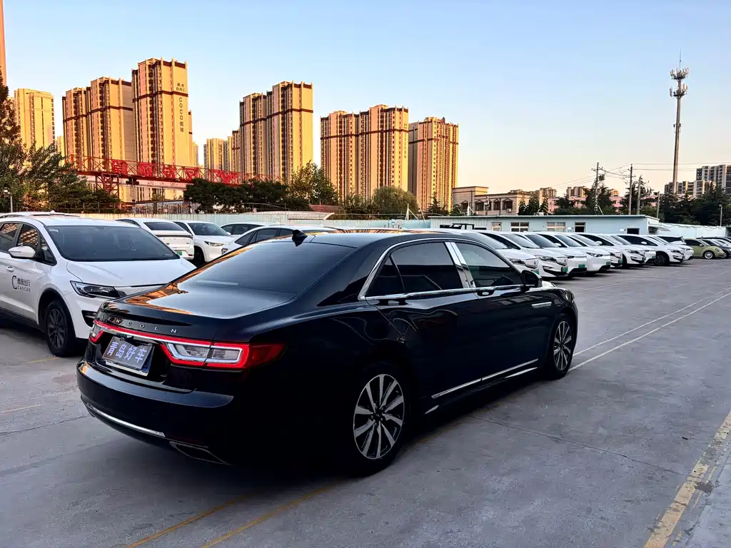 Lincoln Continental — миниатюра 4