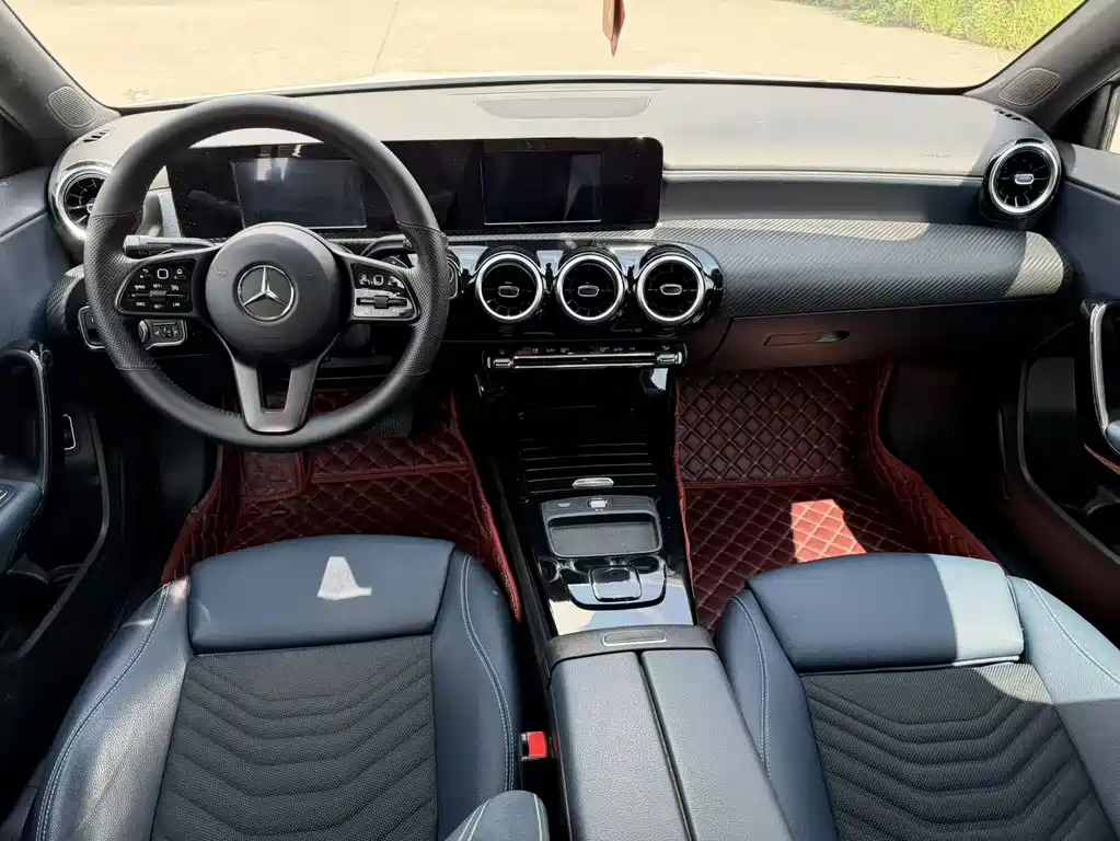 Mercedes-Benz A-Class — миниатюра 8