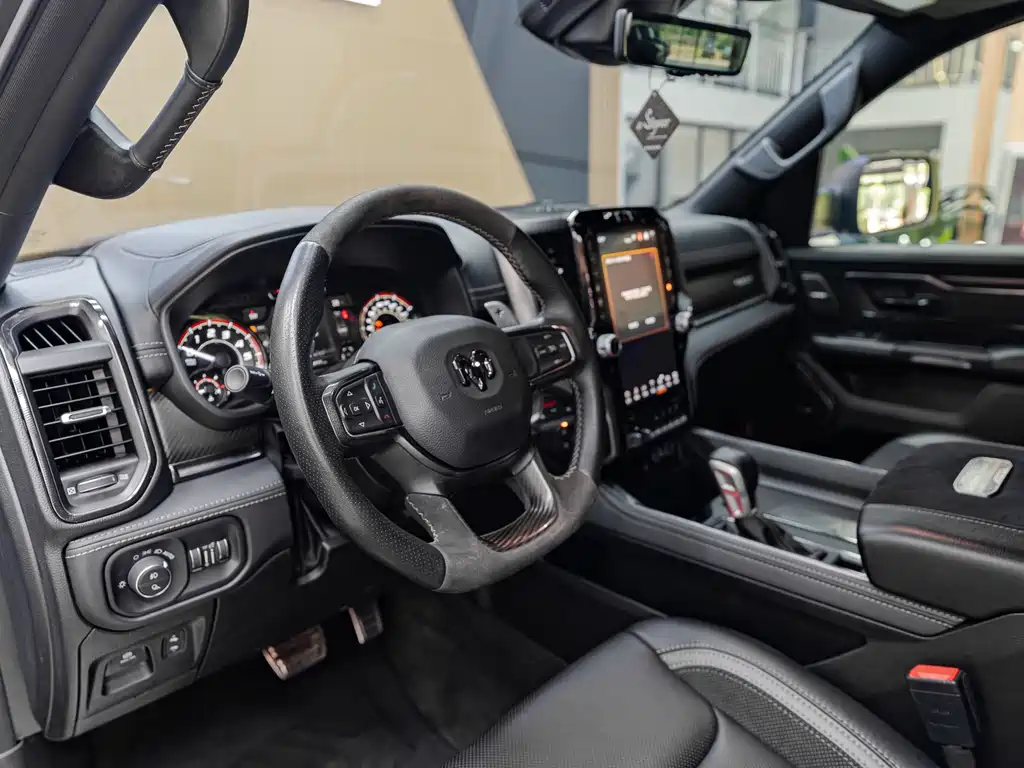 Ram Trucks 2022 6.2T