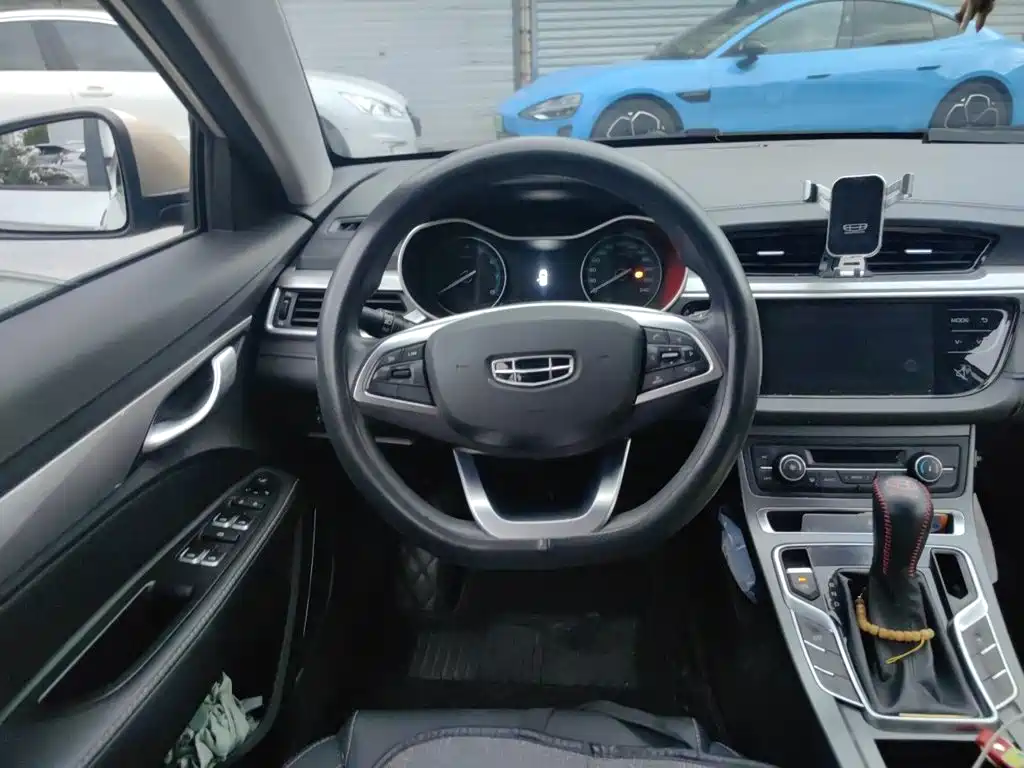 Geely Emgrand — миниатюра 7