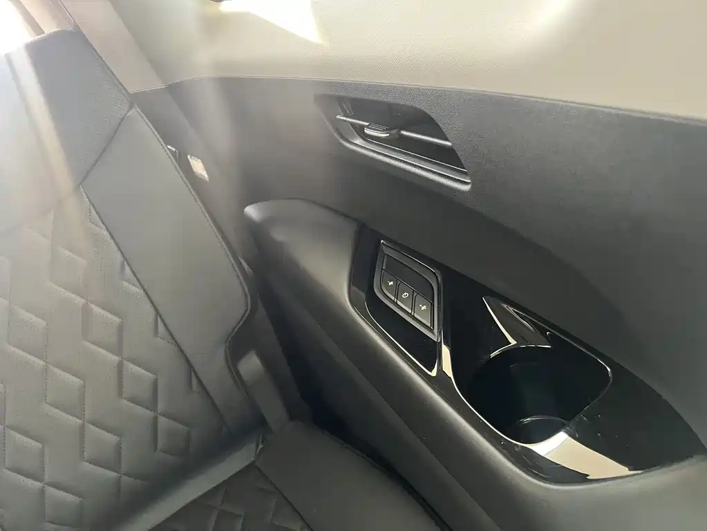 Wuling Jiachen 1.5T CVT Premium Flagship Type, фото 20