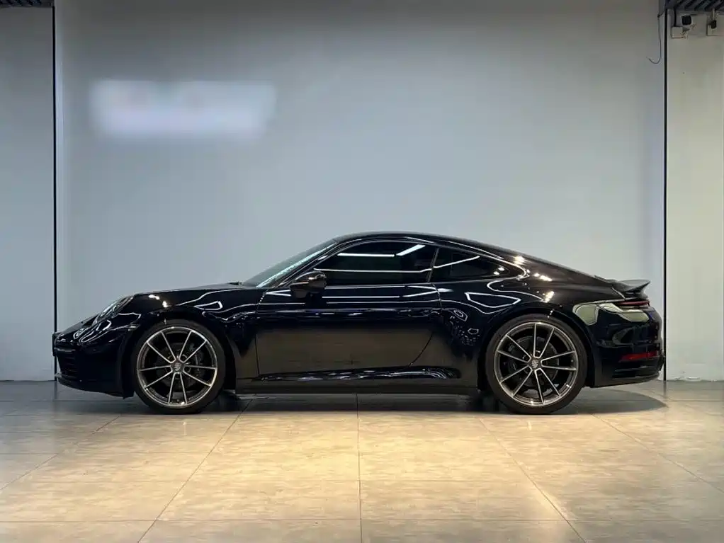 Porsche 911 2023 Carrera 3.0T
