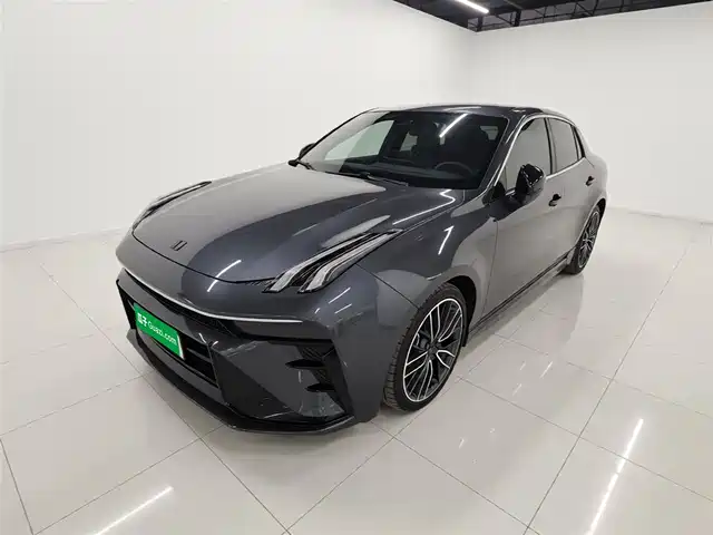 2025 Lynk & Co 03