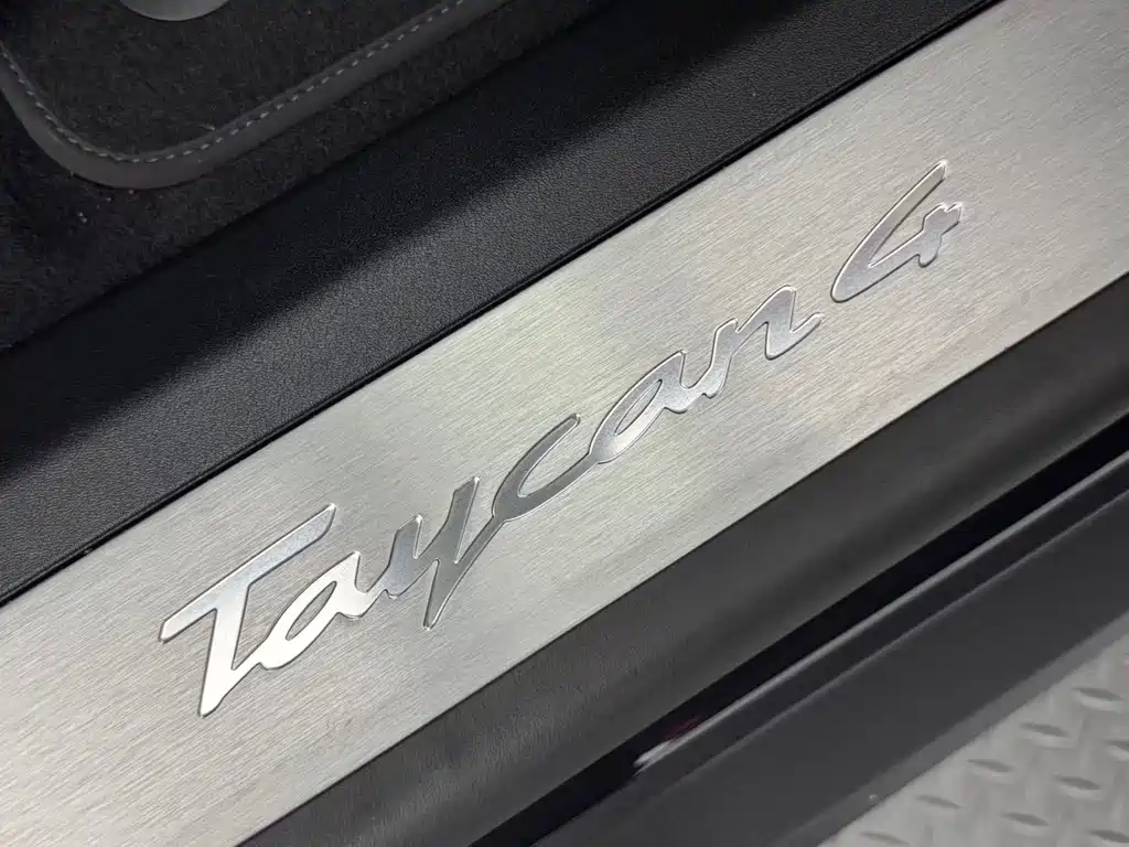 Porsche Taycan 2025 Taycan