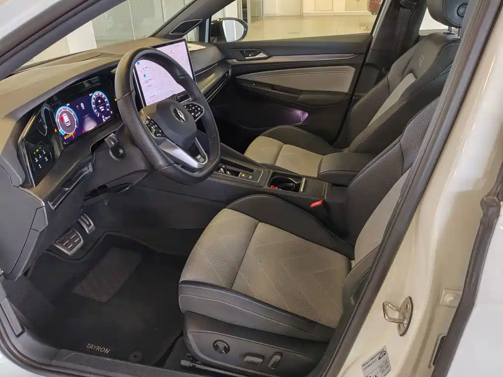 Volkswagen Golf — миниатюра 21