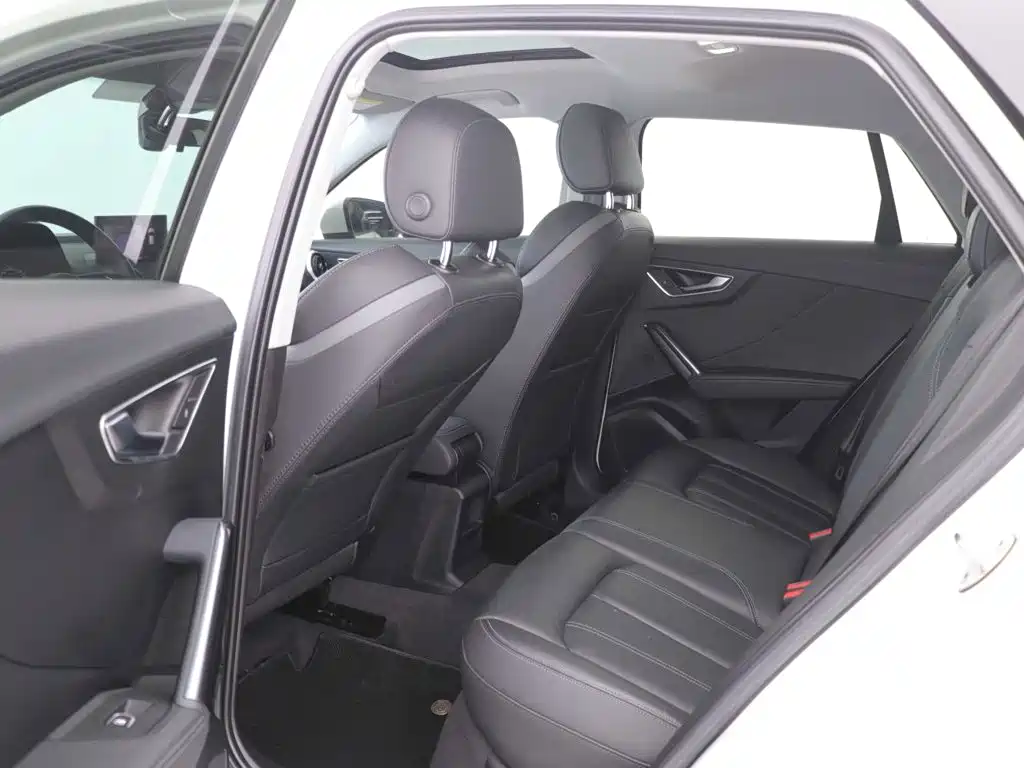 Audi Q2L — миниатюра 12