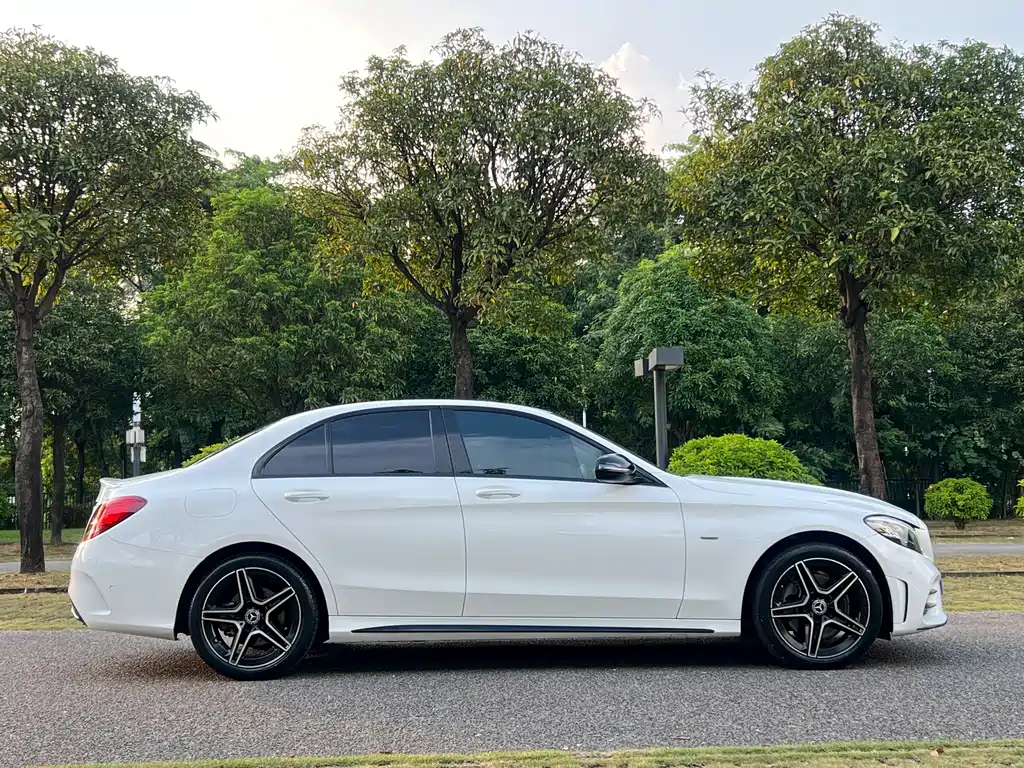 Mercedes-Benz C-Class — миниатюра 4