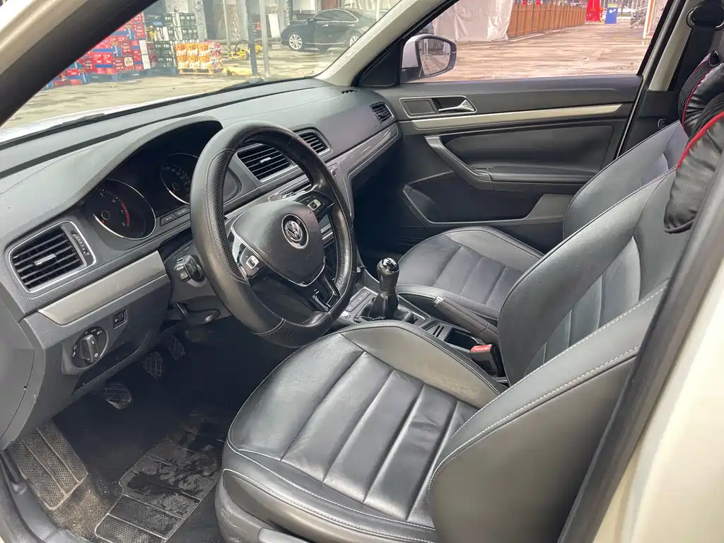 Volkswagen Lavida — миниатюра 9