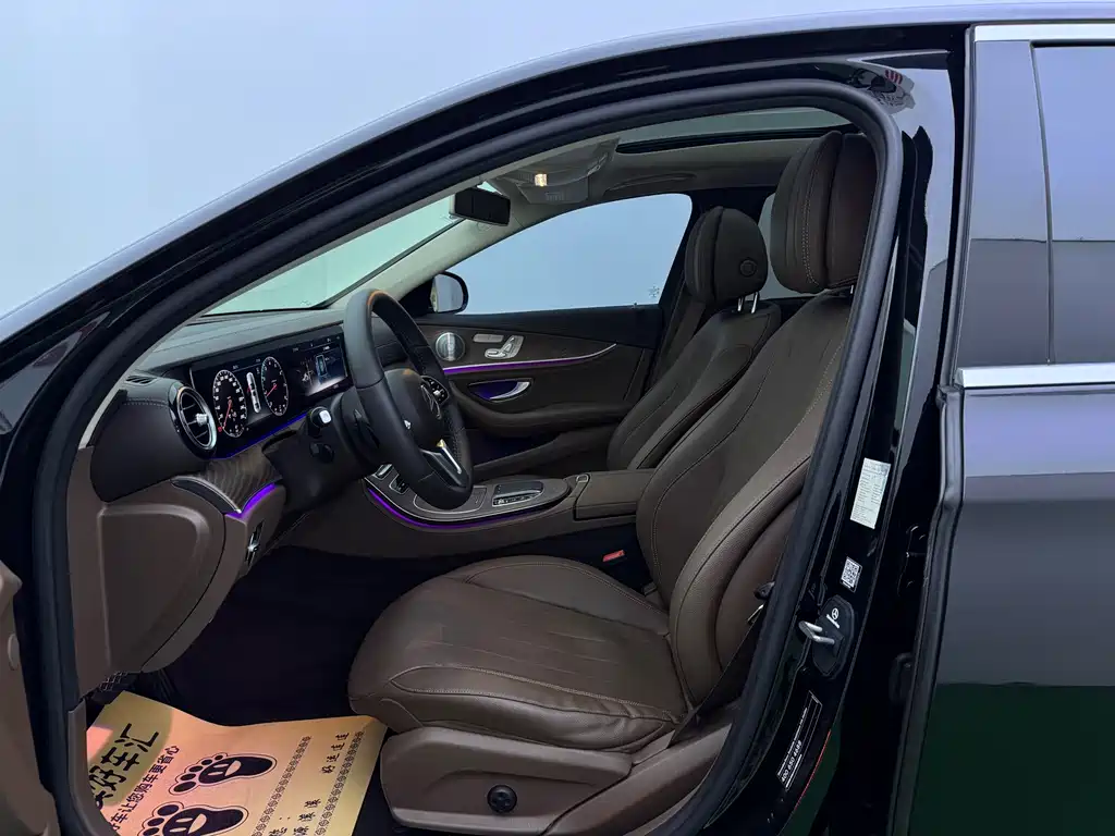 Mercedes-Benz E-Class — миниатюра 31