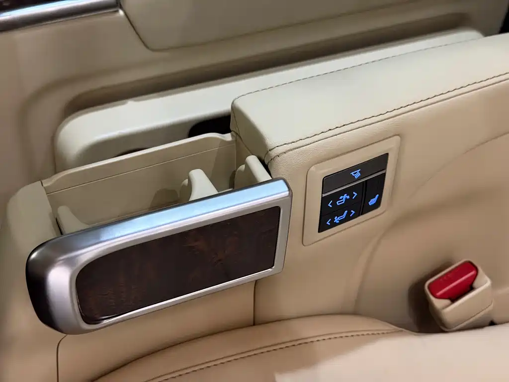 Toyota Alphard — фотографии объявления, Фото 21