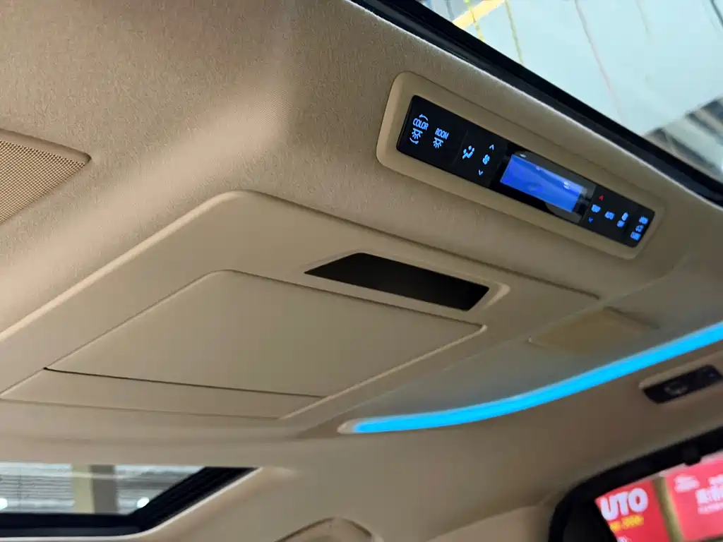 Toyota Alphard — фотографии объявления, Фото 22