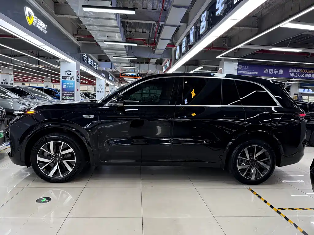 Li Auto L8 2023 Pro