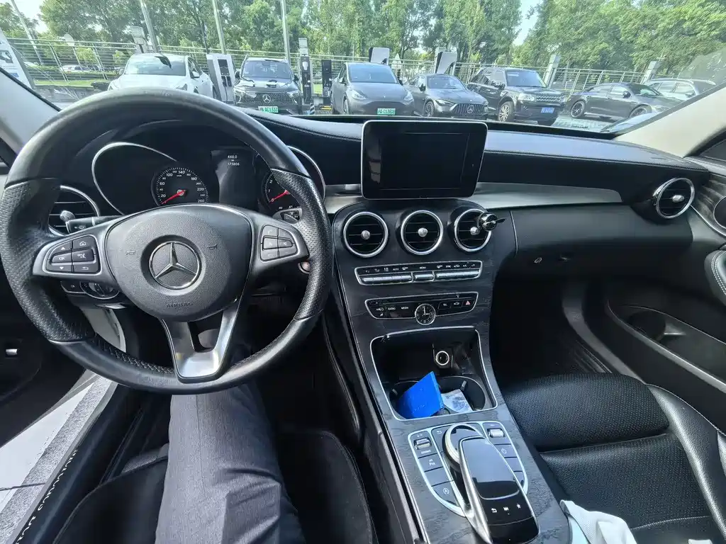 Mercedes-Benz C-Class — миниатюра 6