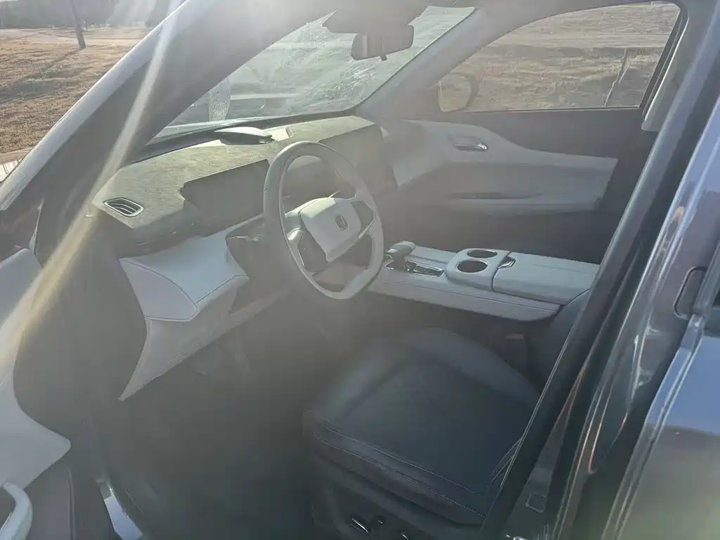 CHANGAN UNI Z NEW ENERGY