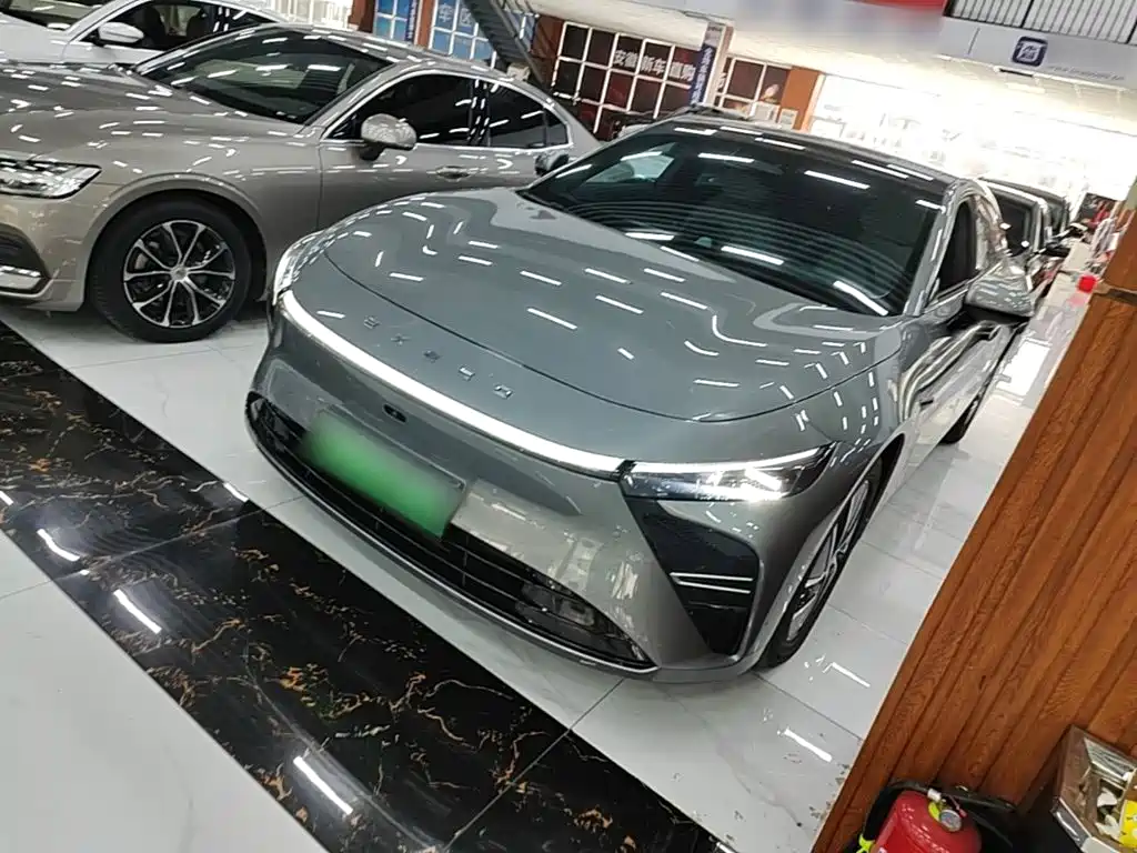 Автомобиль #893470 ES 2025 Pro