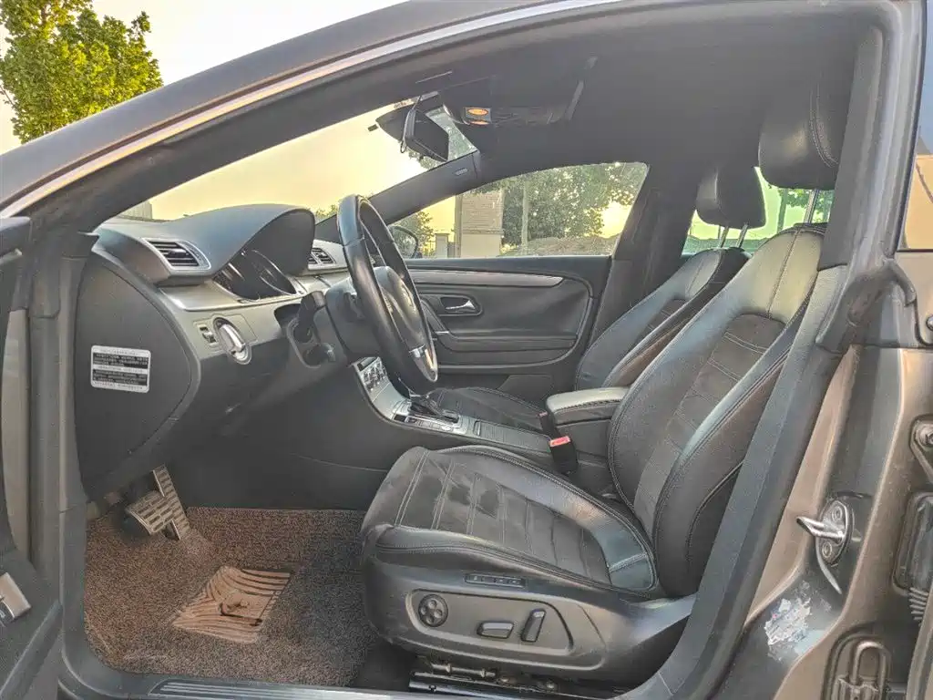 Volkswagen FAW - Passat CC CC 2013 1.8TSI Luxury