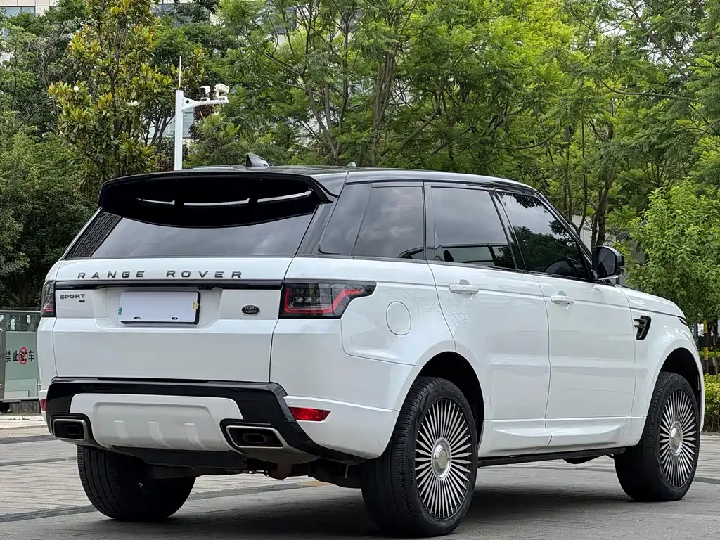 Land Rover Range Rover Sport 2020 3.0 L6 HSE DYNAMIC