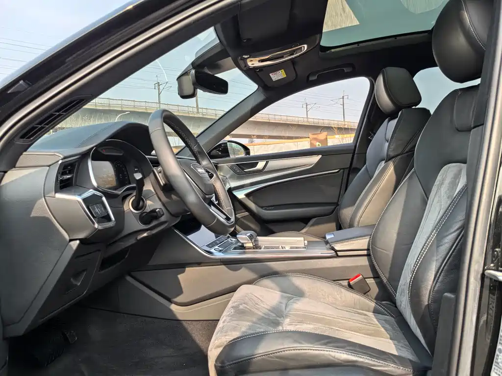 Audi A6L 2021 40 TFSI Luxury