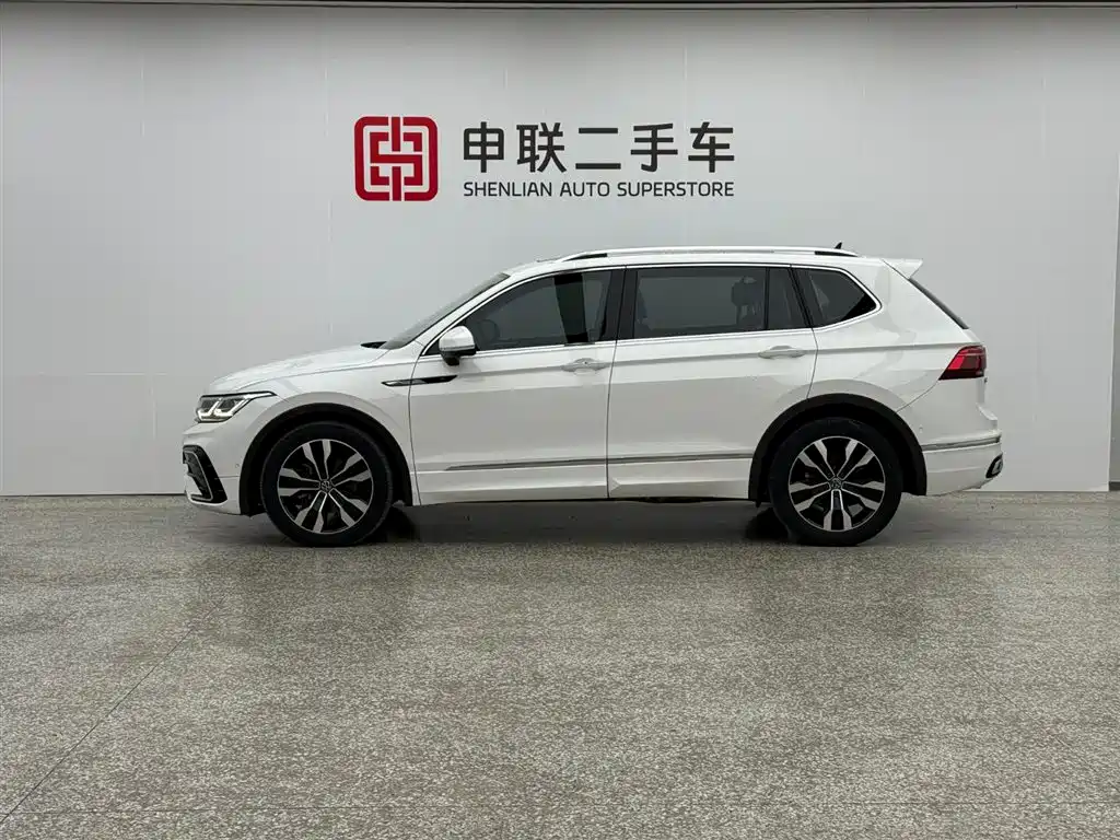 Volkswagen Tiguan L L 2022 330TSI AT R-Line Flagship