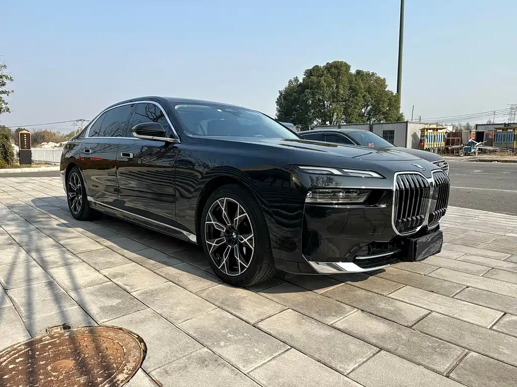 BMW 7 SERIES