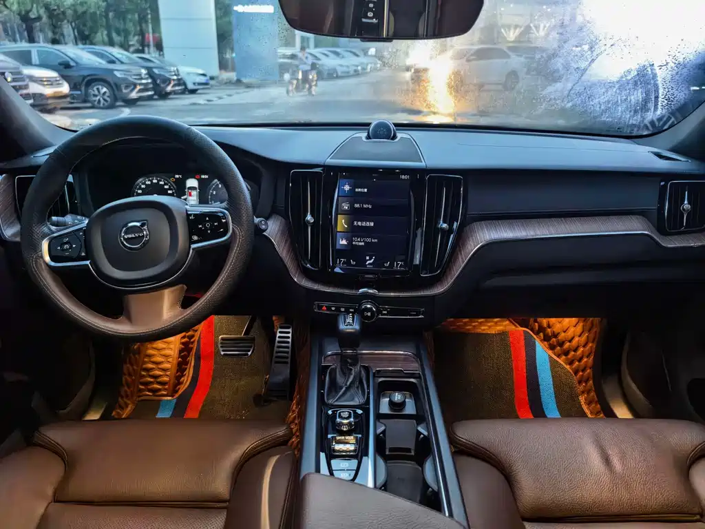 Volvo XC60 — миниатюра 12