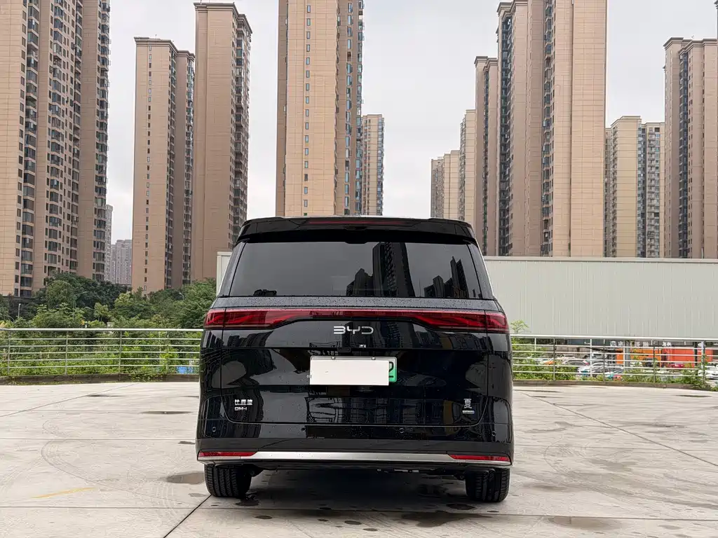 BYD Xia 2025 DM-i 1.5T 180km