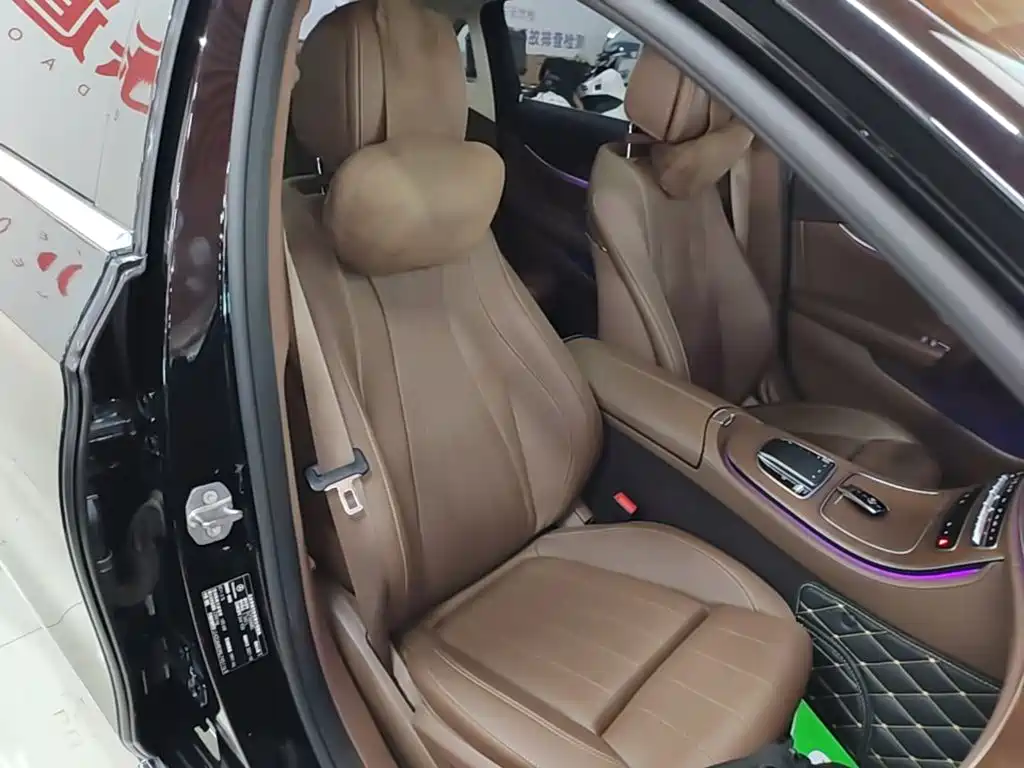 Mercedes-Benz E-Class — миниатюра 25