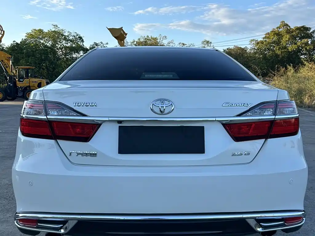 Toyota Camry — миниатюра 24