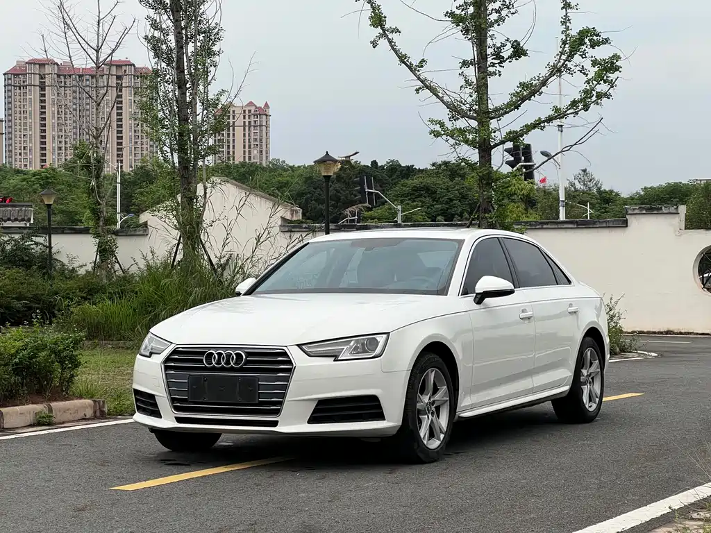 Audi A4L 2017