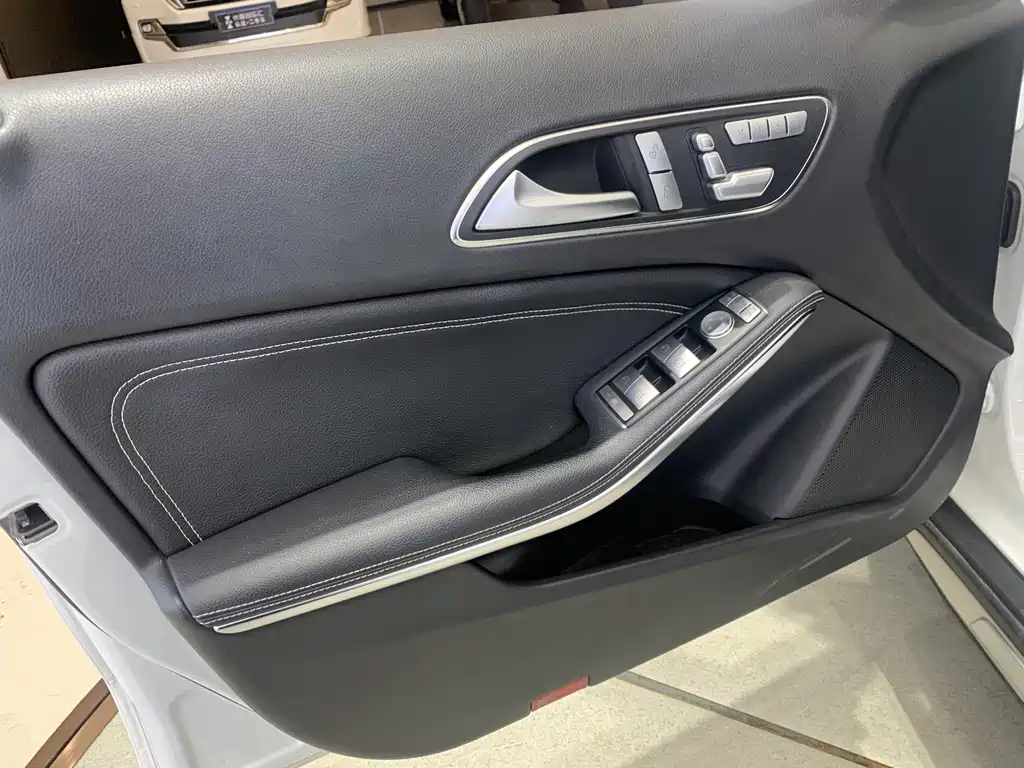 Mercedes-Benz GLA 2016 GLA 200 Fashion