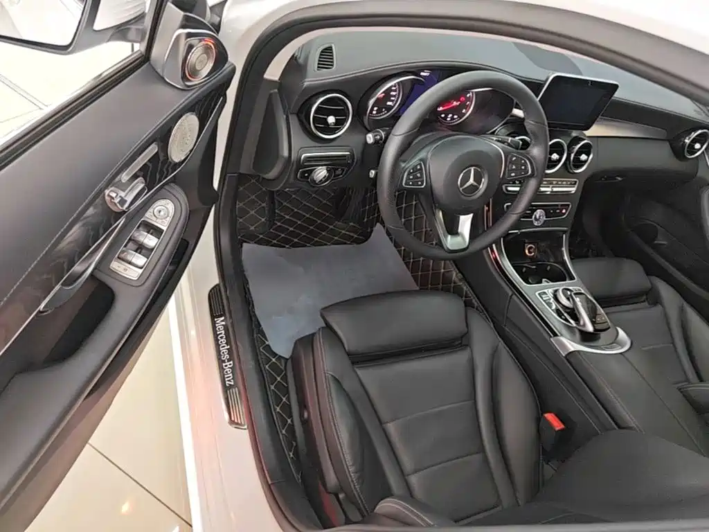 Mercedes-Benz C-Class — миниатюра 16
