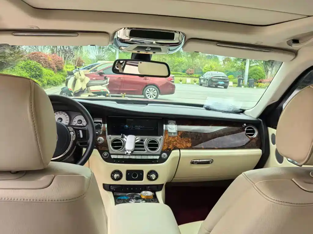 Rolls-Royce Ghost 2010 6.6T Standard
