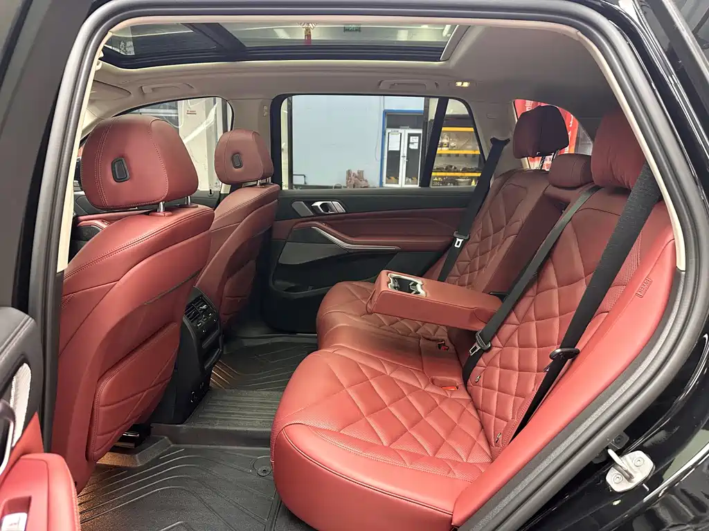 BMW X5 2022 xDrive 30Li Premium M Sport