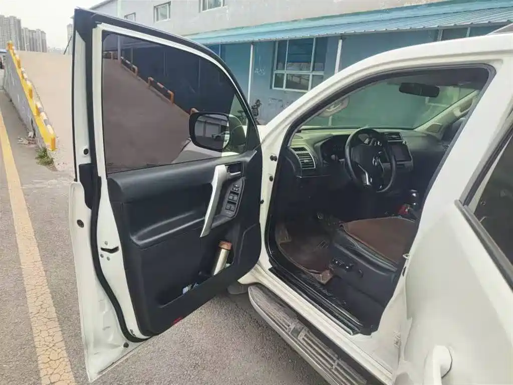 Toyota Land Cruiser Prado 2018 3.5L AT TX-L