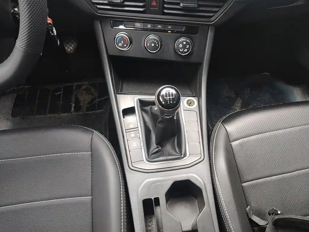 Volkswagen Bora — миниатюра 14