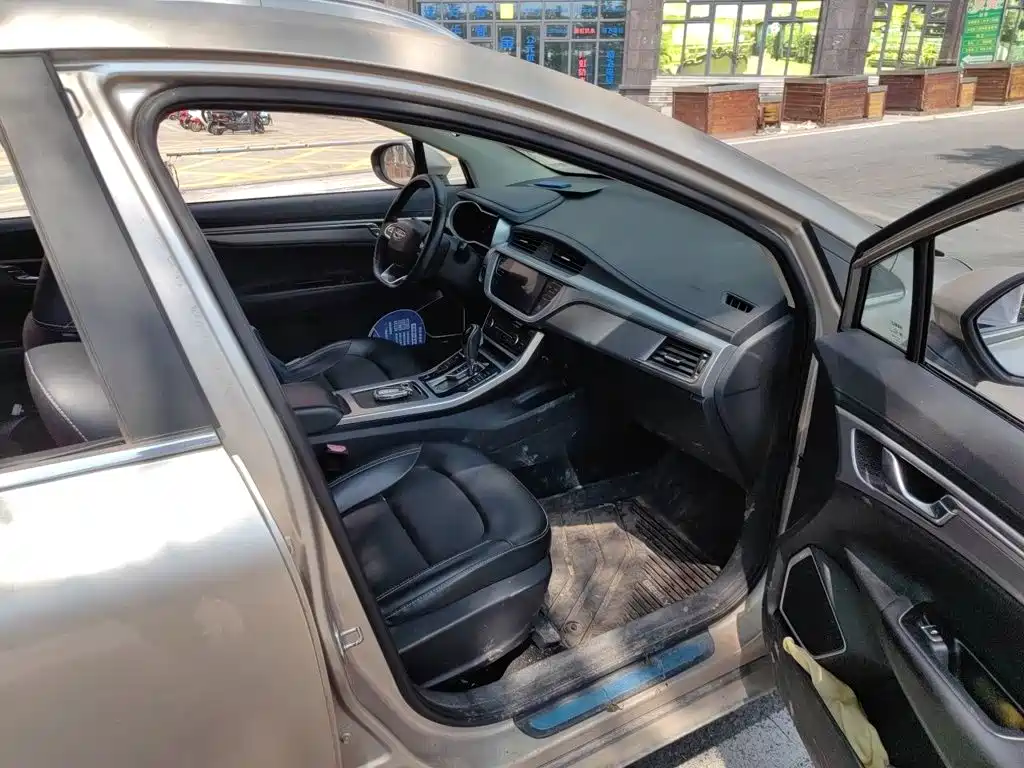 Geely Emgrand GS — миниатюра 19