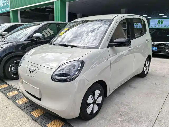 WULING AUTOMOBILE HONGGUANG MINIEV 2025