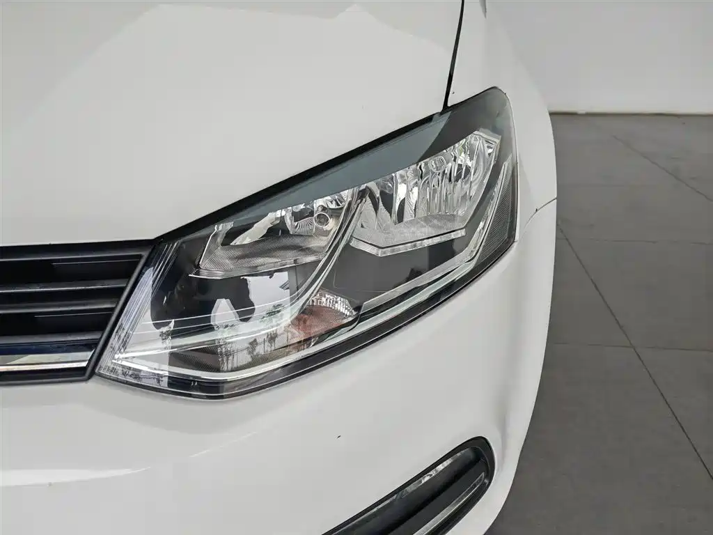 Volkswagen Polo 2014 1.6L AT 30