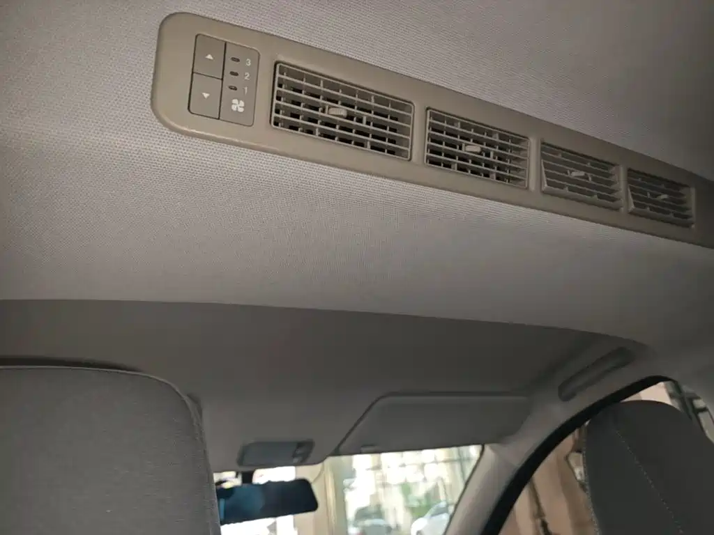 Wuling Hongguang EV — миниатюра 18