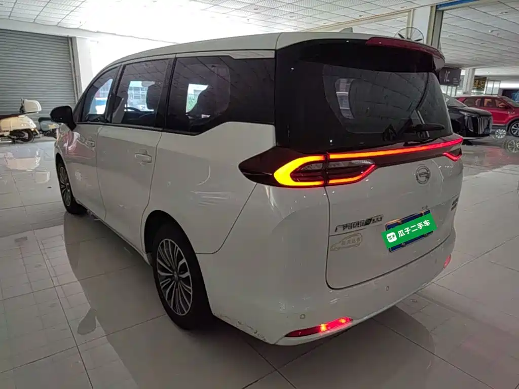 GAC M6 2019 270T AT Premium ( мест) V