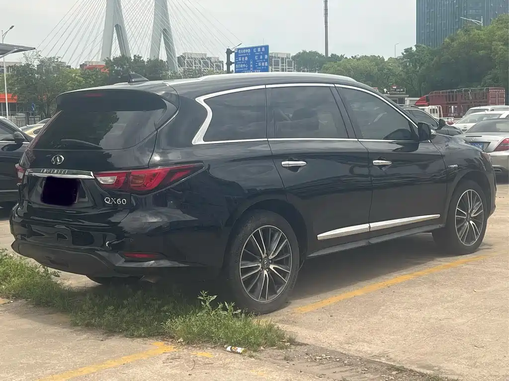 Infiniti QX60 2018 2.5 S/C Hybrid VI