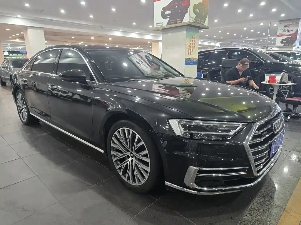 Audi A8 — миниатюра 5