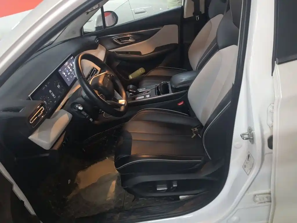 BAIC EU5 Plus — миниатюра 8