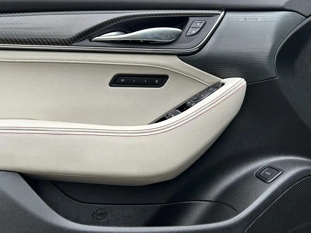 Cadillac CT5 — миниатюра 27