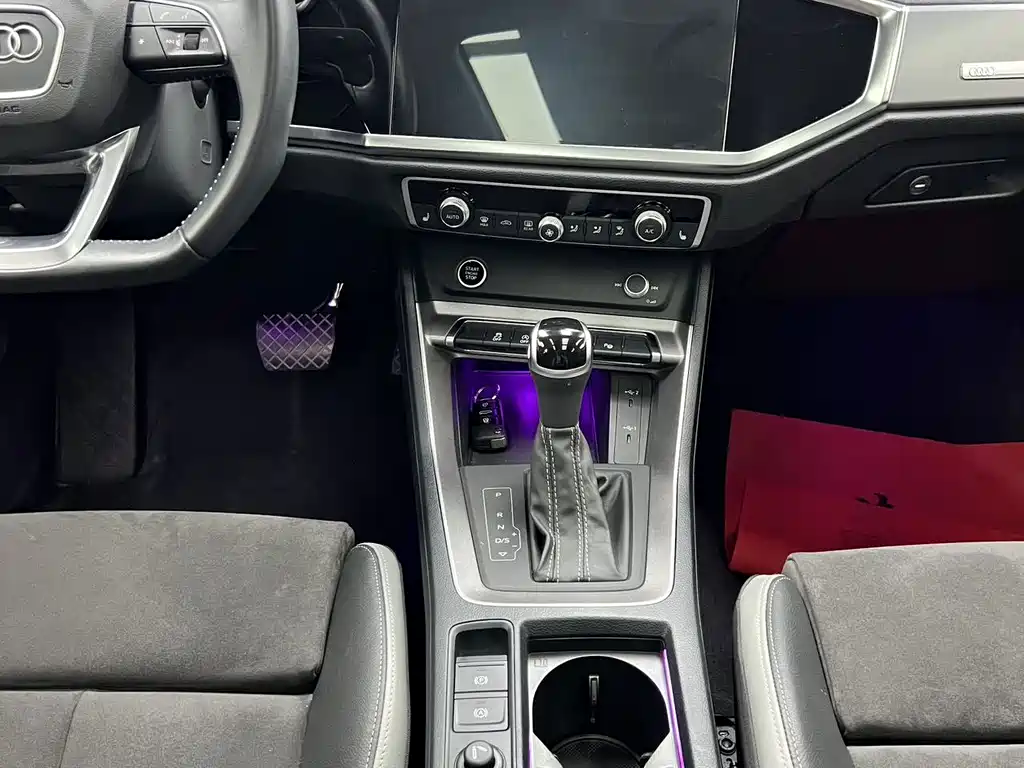 Audi Q3 — миниатюра 12