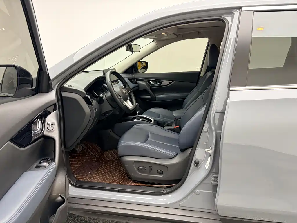 Nissan X-Trail 2025 2.0L Lead