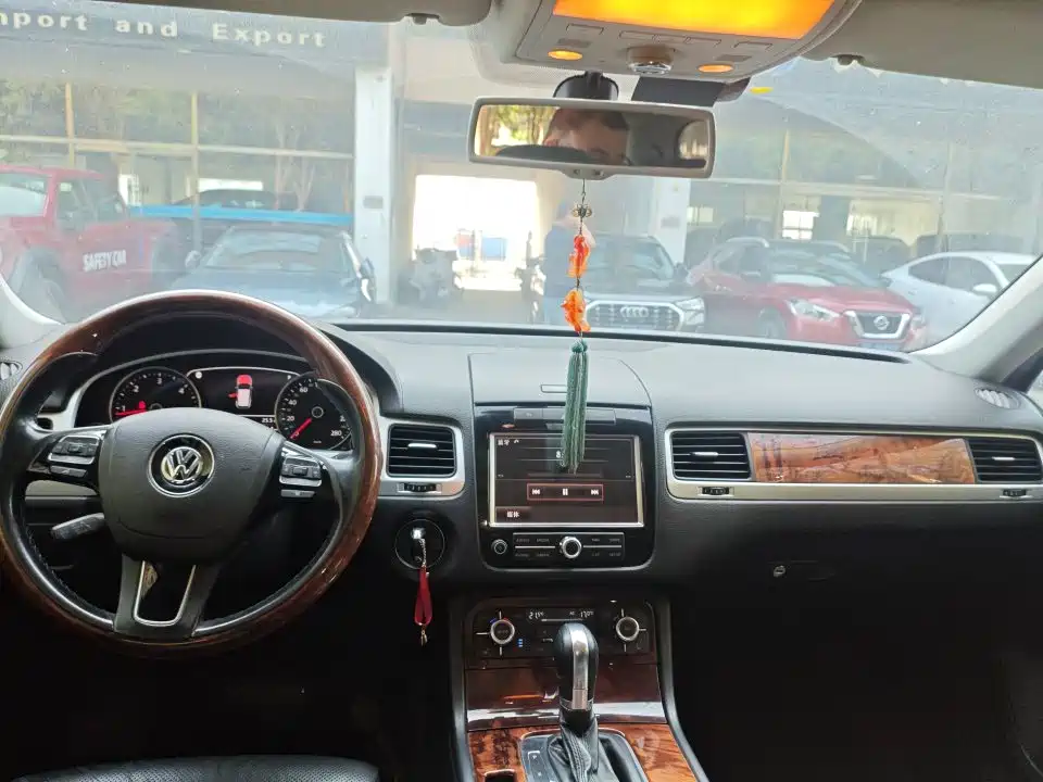 Volkswagen Touareg — миниатюра 3